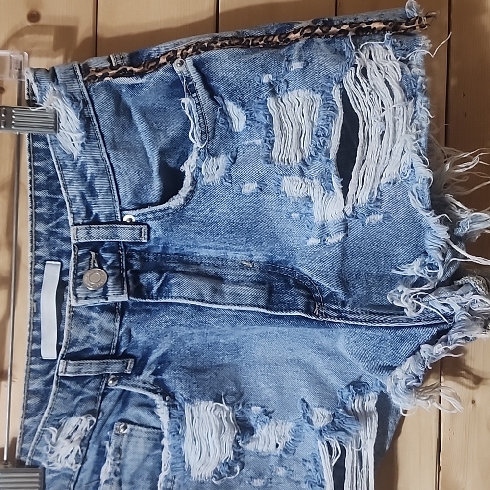 Zara Denim Shorts Size 2 Womens Distressed - Picture 3 of 8